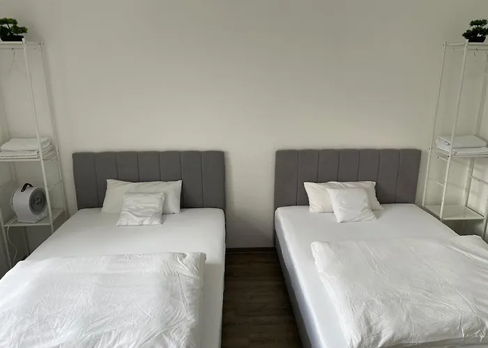 2-3 People In Peaceful Vandrerhjem Kassel